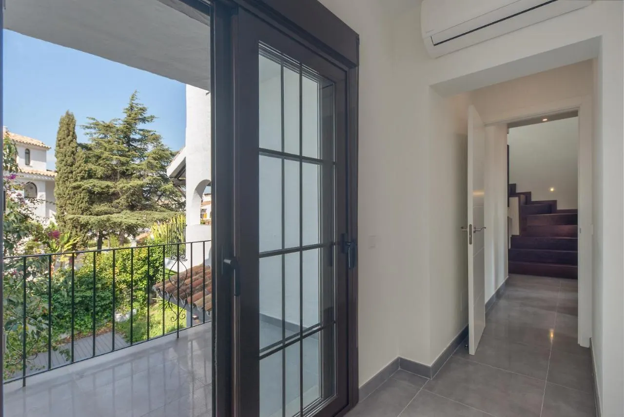 Aldea Blanca Luxury Townhouse Villa Marbella Semesterbostad