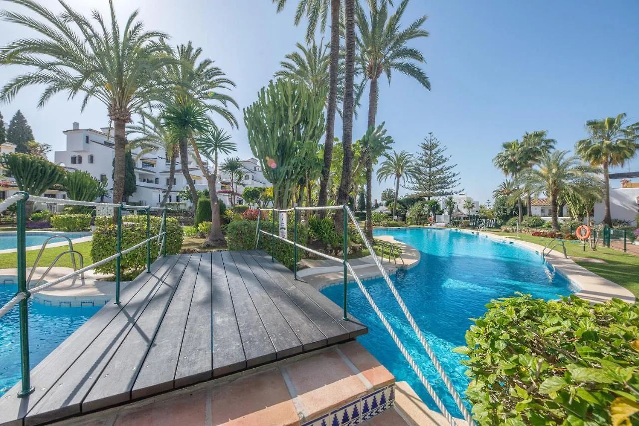 Semesterbostad Aldea Blanca Luxury Townhouse Villa Marbella