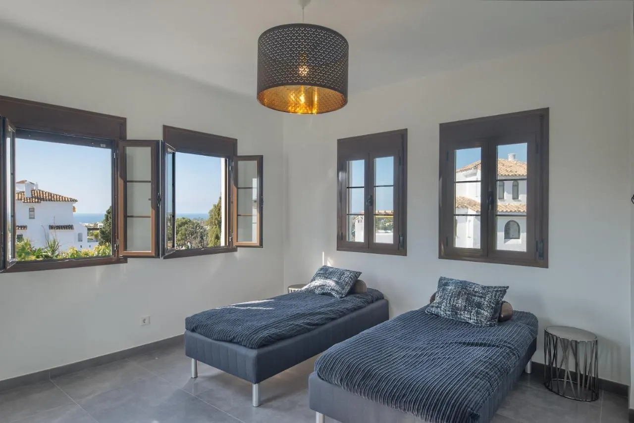 Semesterbostad Aldea Blanca Luxury Townhouse Villa Marbella Spanien